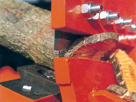 X32foto1-1X_Taglio_legno_lama_disco_cippatore