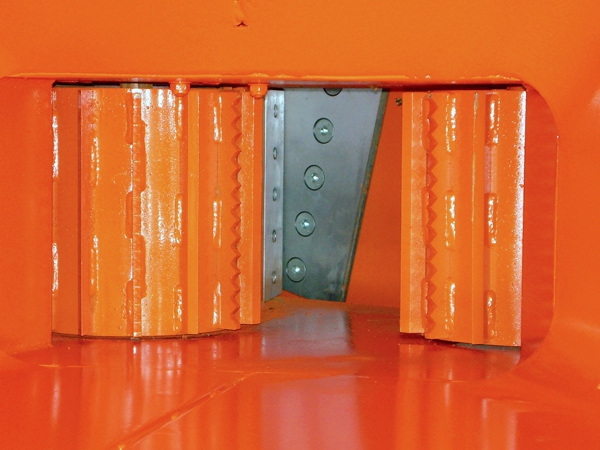 X47fotoGALLERY8-1X_Rulli_dentati_verticali_CH_13